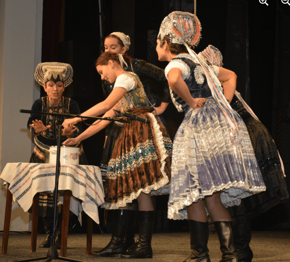 Folklórne vystúpenia